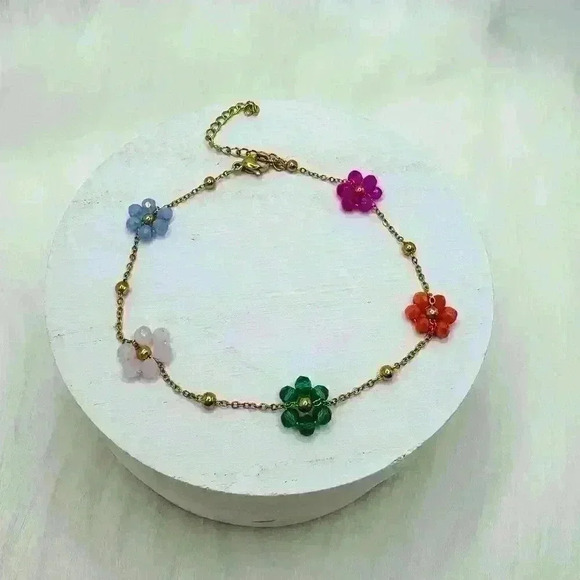 Spring themed Beaded Flower Bracelet - Picture 6 of 8